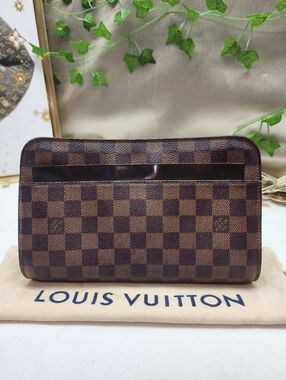 Authentic Louis Vuitton Damier Ebene Pochette Saint Louis Clutch W/ Dust Bag